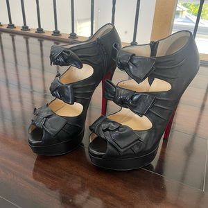 Christian Louboutin black bow heels size 38.5